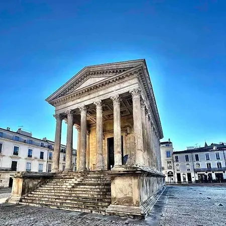 Le Petit Musée à 2 Pas Des Arènes Nîmes