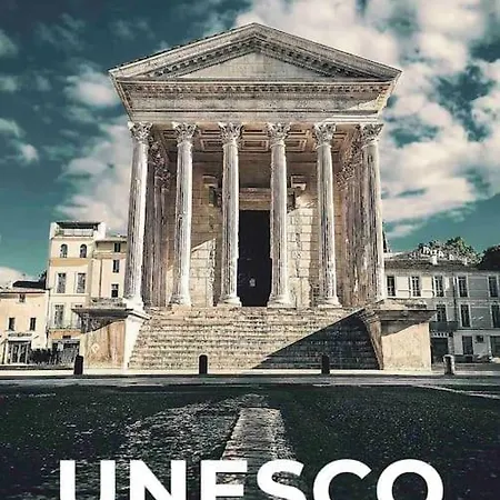 Le Petit Musée à 2 Pas Des Arènes Nîmes