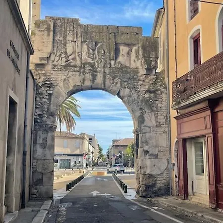 Le Petit Musée à 2 Pas Des Arènes Nîmes